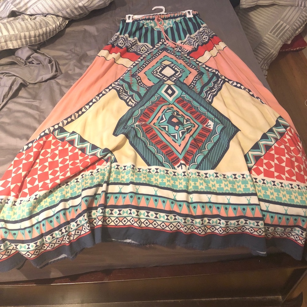 Tribal print maxi skirt.